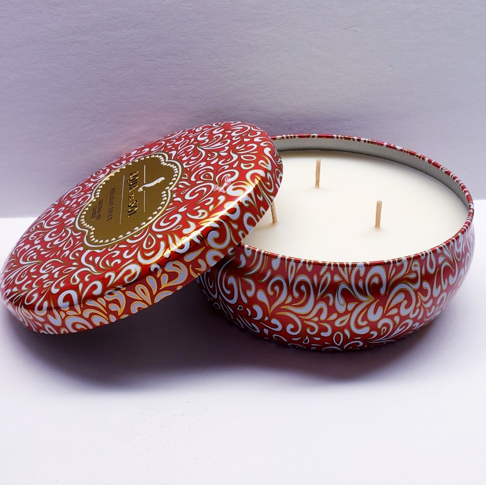 Natural Soy Candles HOLIDAY SPICE Aqua de Soi Tin Candle, 21 oz